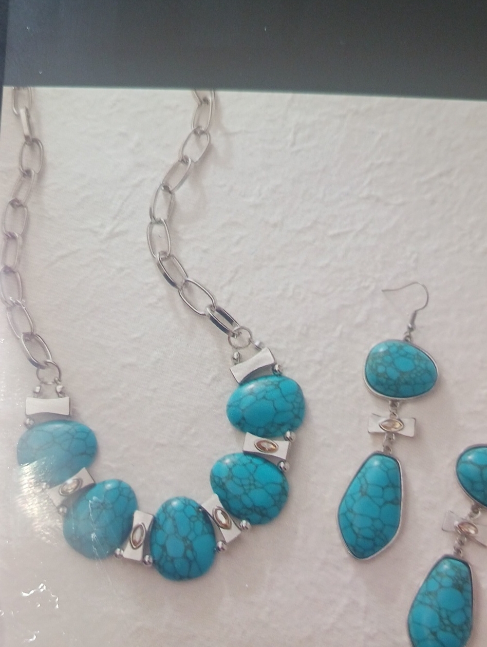 Turquoise Stone Silver Link Necklace and Earrings Set - Blue
